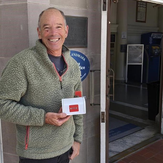 Netflix's DVD-by-mail service bows out as its red-and-white envelopes make their final trip